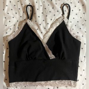 SUPER CUTE lace top